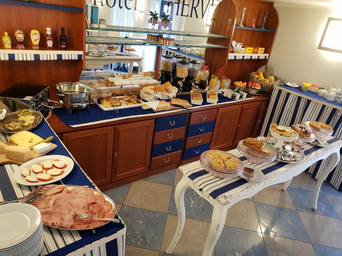 Hotel Herve Marina di Massa Dış mekan fotoğraf